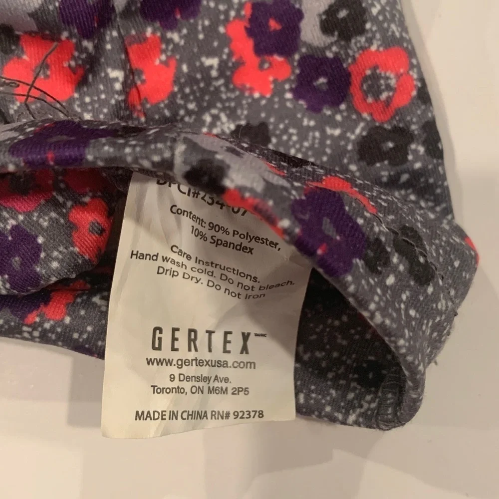 Gertex Zippered Athletic Wristband Sports Pouch Women’s Floral Gray Purple Pink